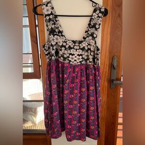 NWOT Natural Life Two-Toned Floral Dress Size Small